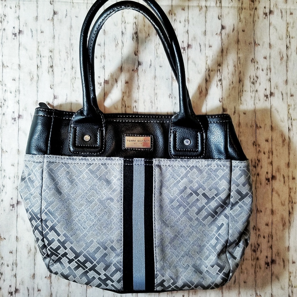 Tommy Hilfiger Vintage H Signature Print Purse EUC